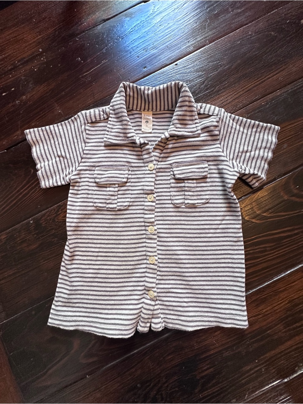 kate quinn Striped Short-Sleeve Button-Down Shirt - Gray & Brown